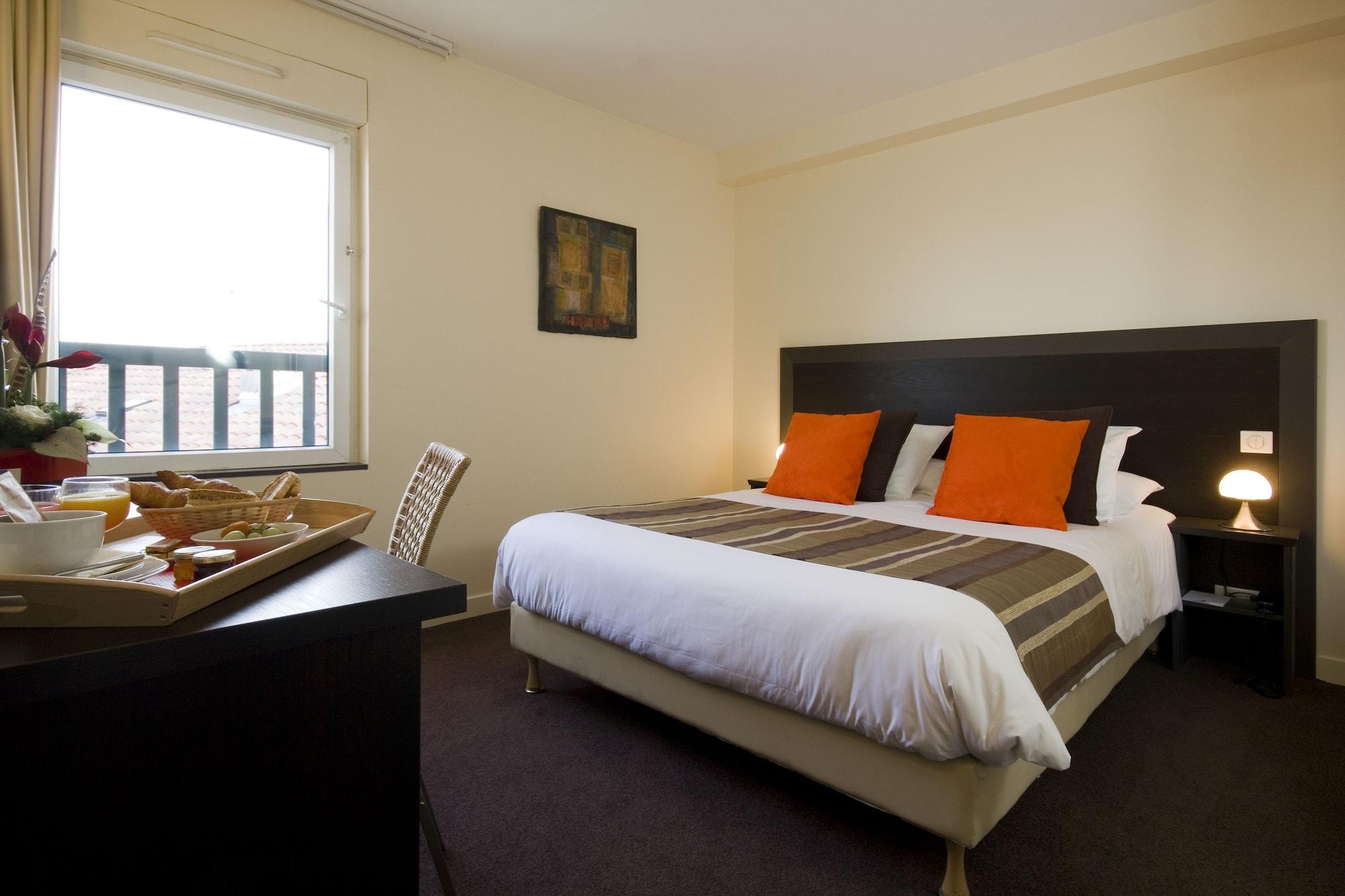 Hotel Le Relais Saint-Jacques Bagian luar foto