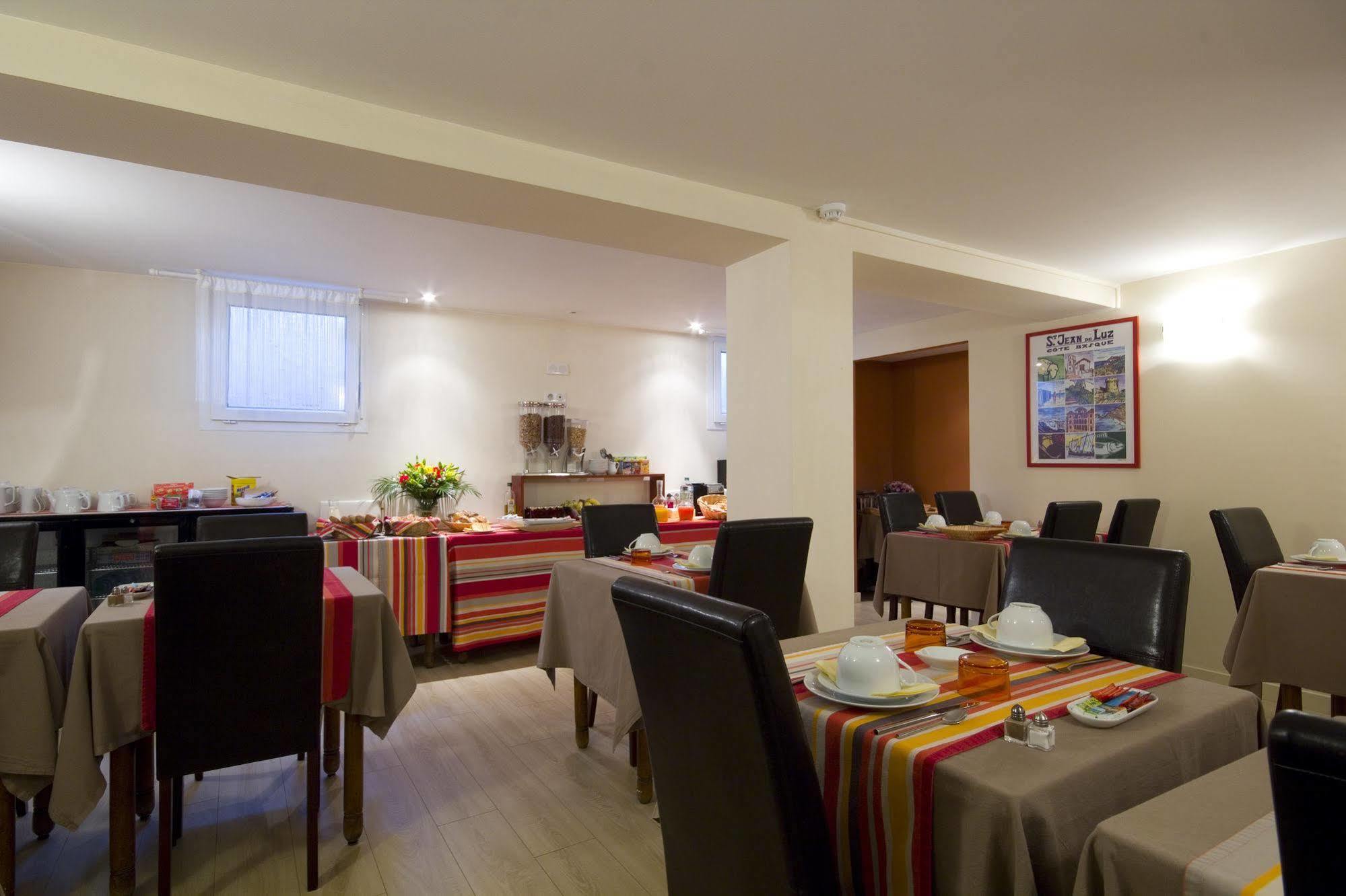 Hotel Le Relais Saint-Jacques Bagian luar foto